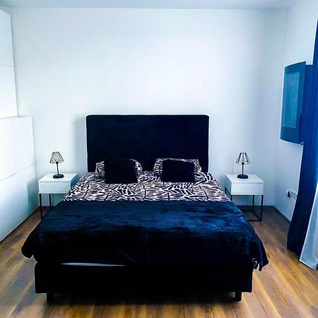 Octagon Main Square Apartment Zagreb Luaran gambar