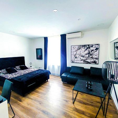 Octagon Main Square Apartment Zagreb Luaran gambar