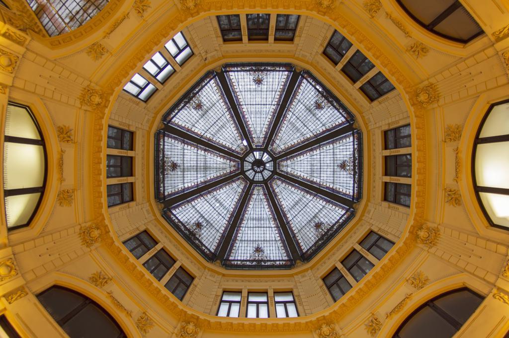 Octagon Main Square Apartment Zagreb Luaran gambar